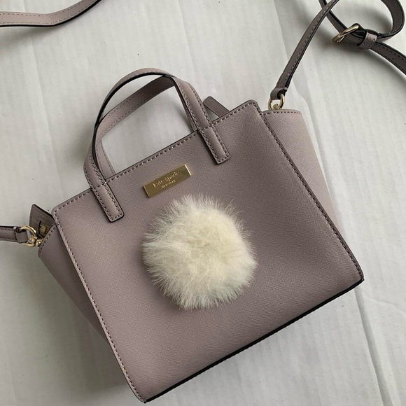 Kate Spade bunny tail pom pom mini bag 🐰 🐰 - Picture 2 of 4